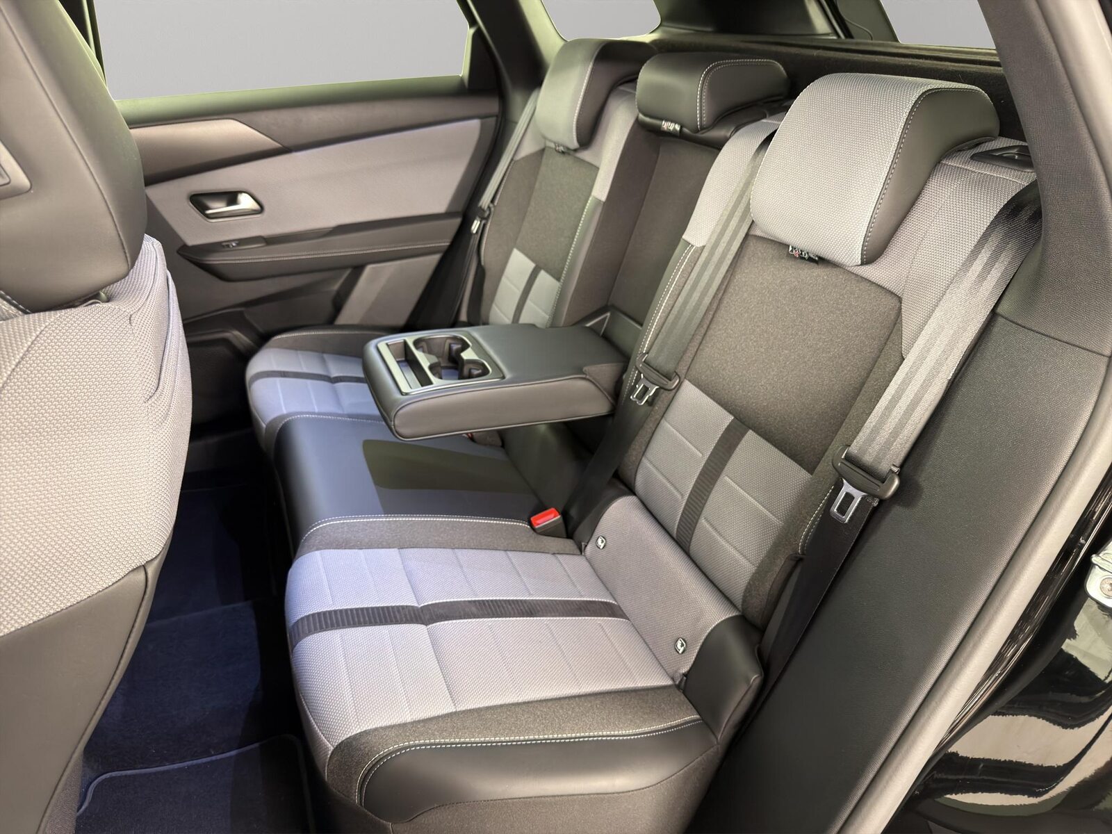 OPEL Grandland 1.2 T HEV GS, Hybride Léger Essence/Électricité, Occasion / Utilisé, Automatique - 7
