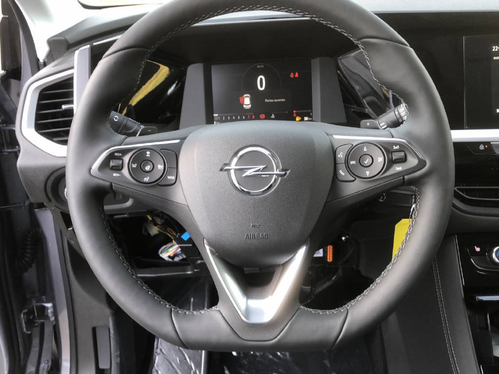 OPEL Grandland 1.2 T Edition, Petrol, Ex-demonstrator, Automatic - 6