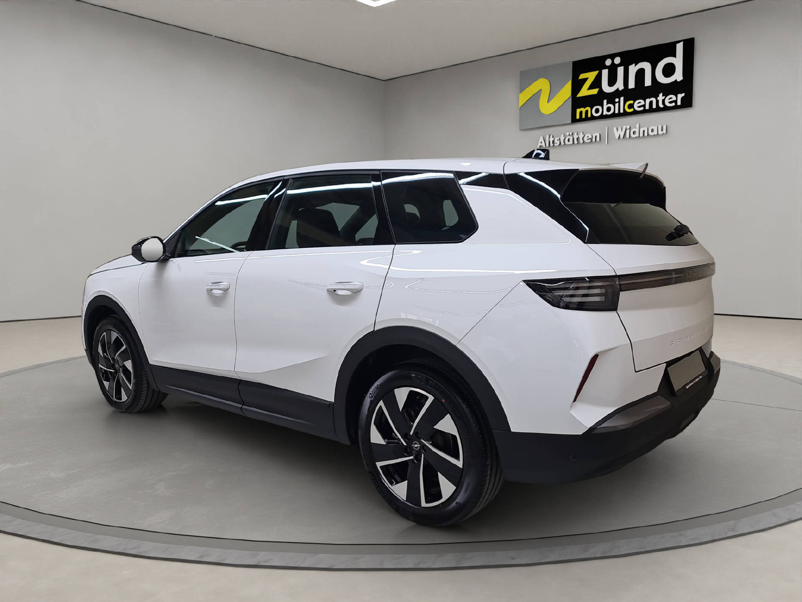 OPEL Grandland 1.2 T MHEV Edition, Hybride Integrale Benzina/Elettrica, Auto dimostrativa, Automatico - 2