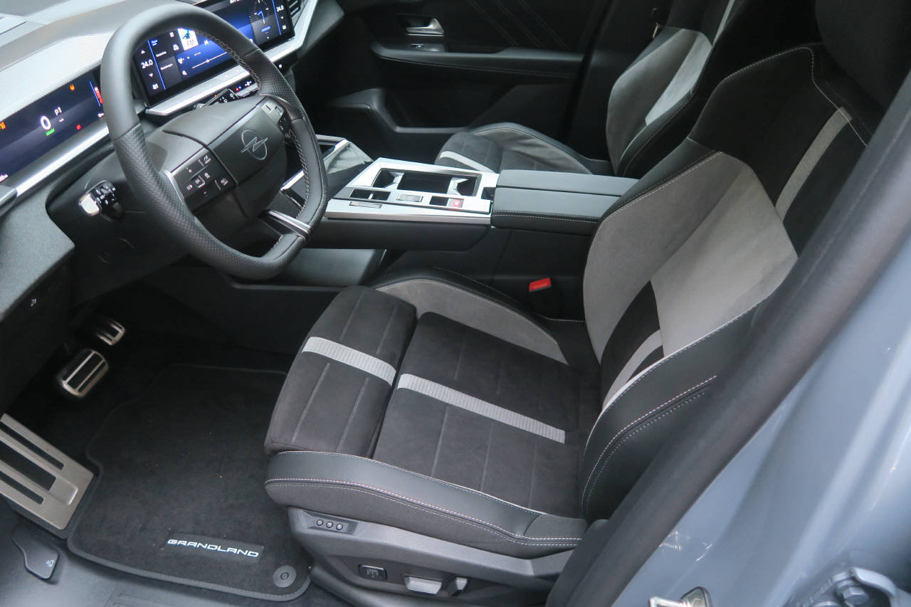 OPEL Grandland-e Ultimate AWD, Elektro, Vorführwagen, Automatik - 4