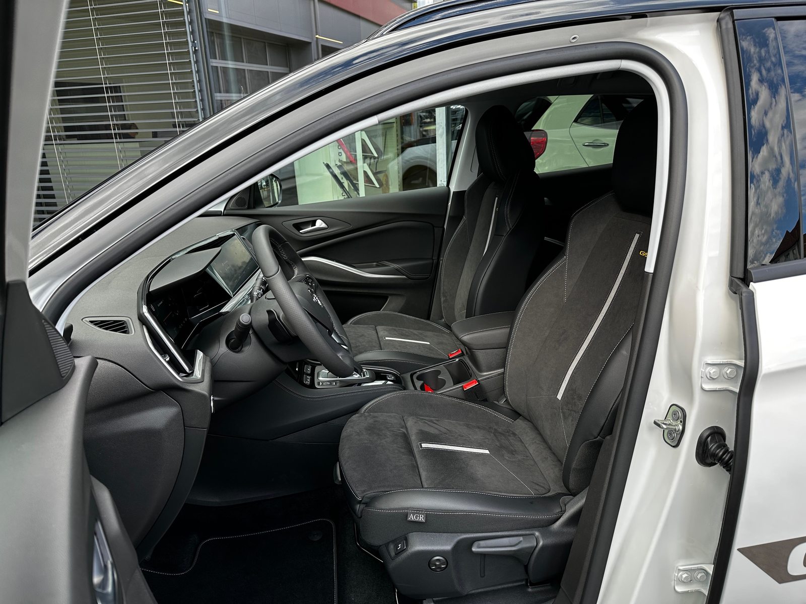 OPEL Grandland 1.6 T PHEV GSE, Plug-in-Hybrid Benzin/Elektro, Vorführwagen, Automatik - 3