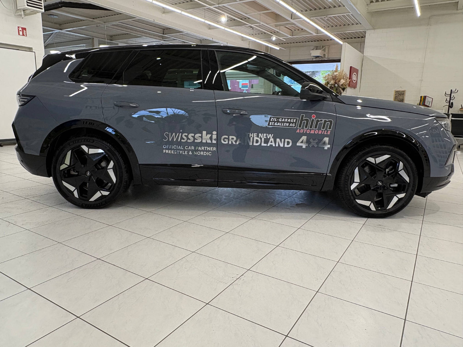 OPEL Grandland-e Ultimate AWD, Electric, Ex-demonstrator, Automatic - 4