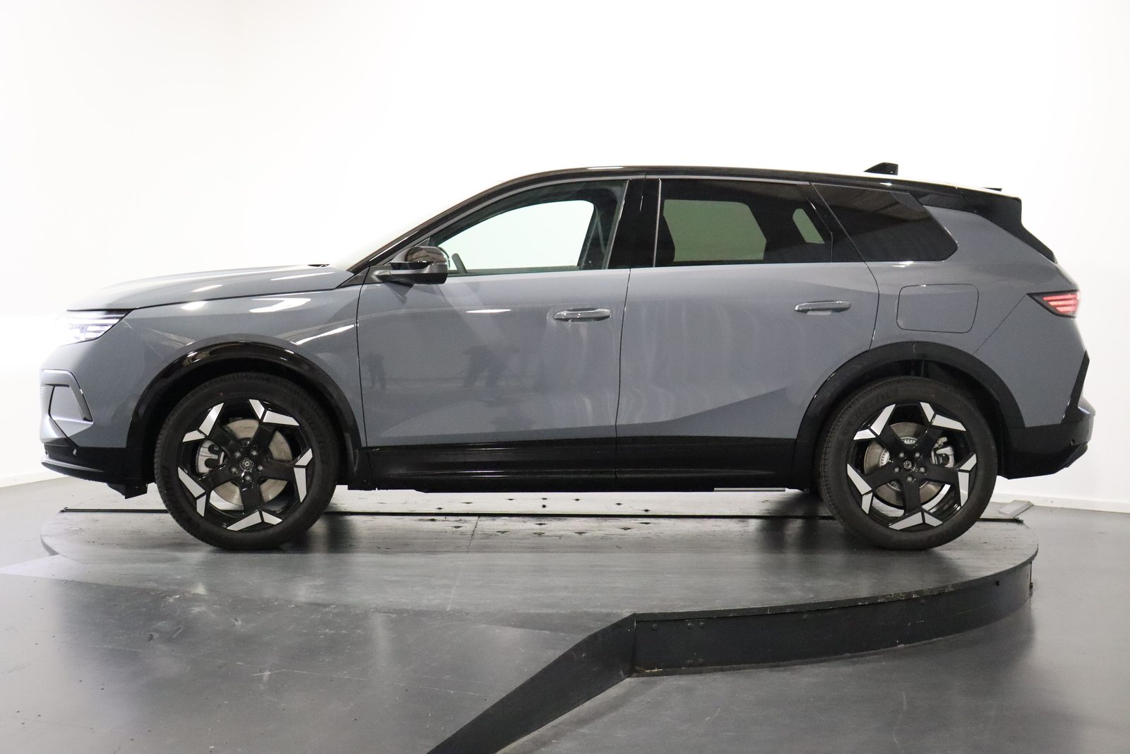 OPEL Grandland-e Ultimate AWD, Elettrica, Auto dimostrativa, Automatico - 2