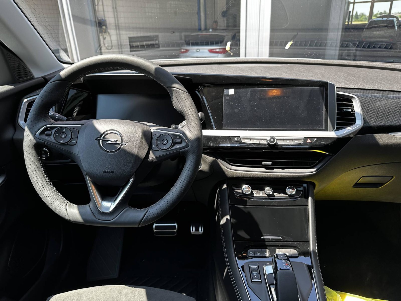 OPEL Grandland 1.6 T PHEV GSE, Hybride Rechargeable Essence/Électricité, Voiture nouvelle, Automatique - 4