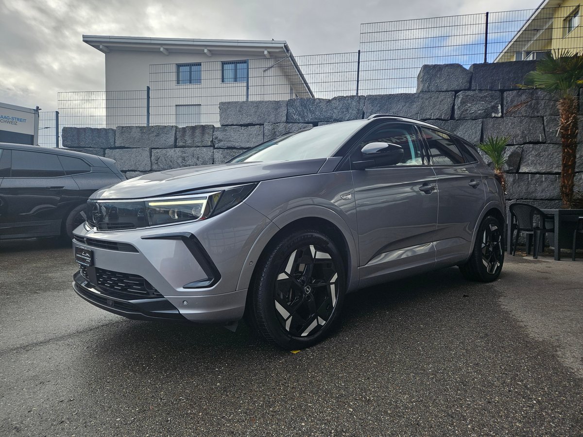 OPEL Grandland 1.6 Hybrid4 GSe Automatik 4x4 300PS, Plug-in-Hybrid Petrol/Electric, Second hand / Used, Automatic - 3