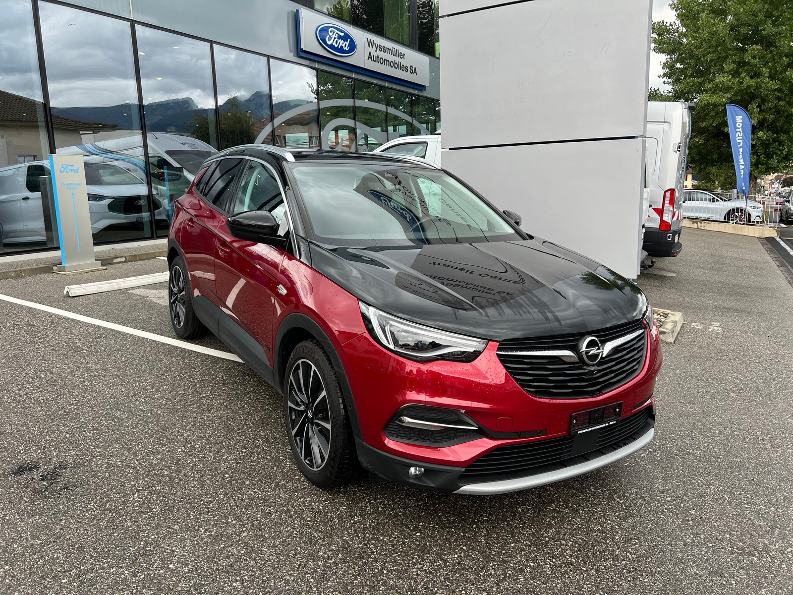 OPEL Grandland X 1.6 Hybrid4 Ultimate Automatik