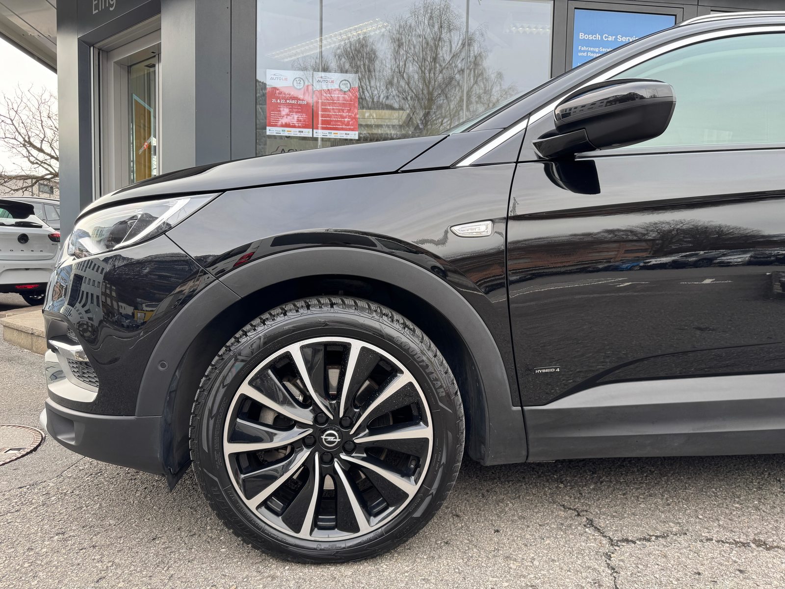 OPEL Grandland X 1.6 T PHEV Ultimate, Plug-in-Hybrid Petrol/Electric, Second hand / Used, Automatic - 2