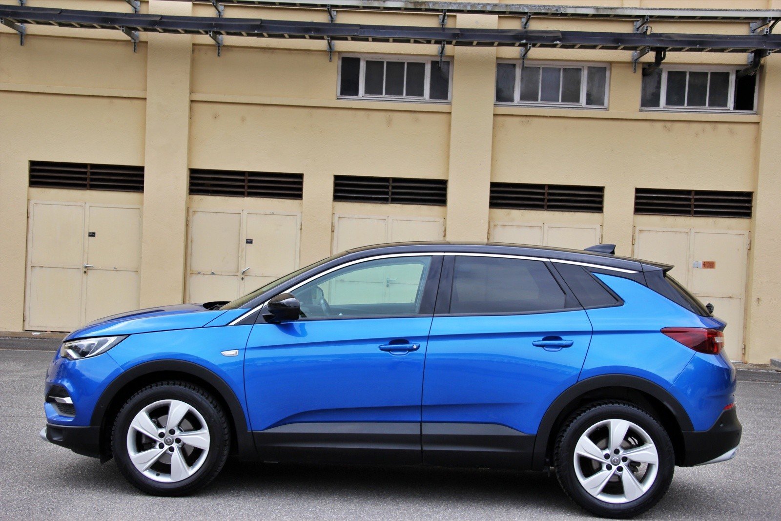 OPEL Grandland X 1.2i TP Ultimate Automatik, Essence, Occasion / Utilisé, Automatique - 2