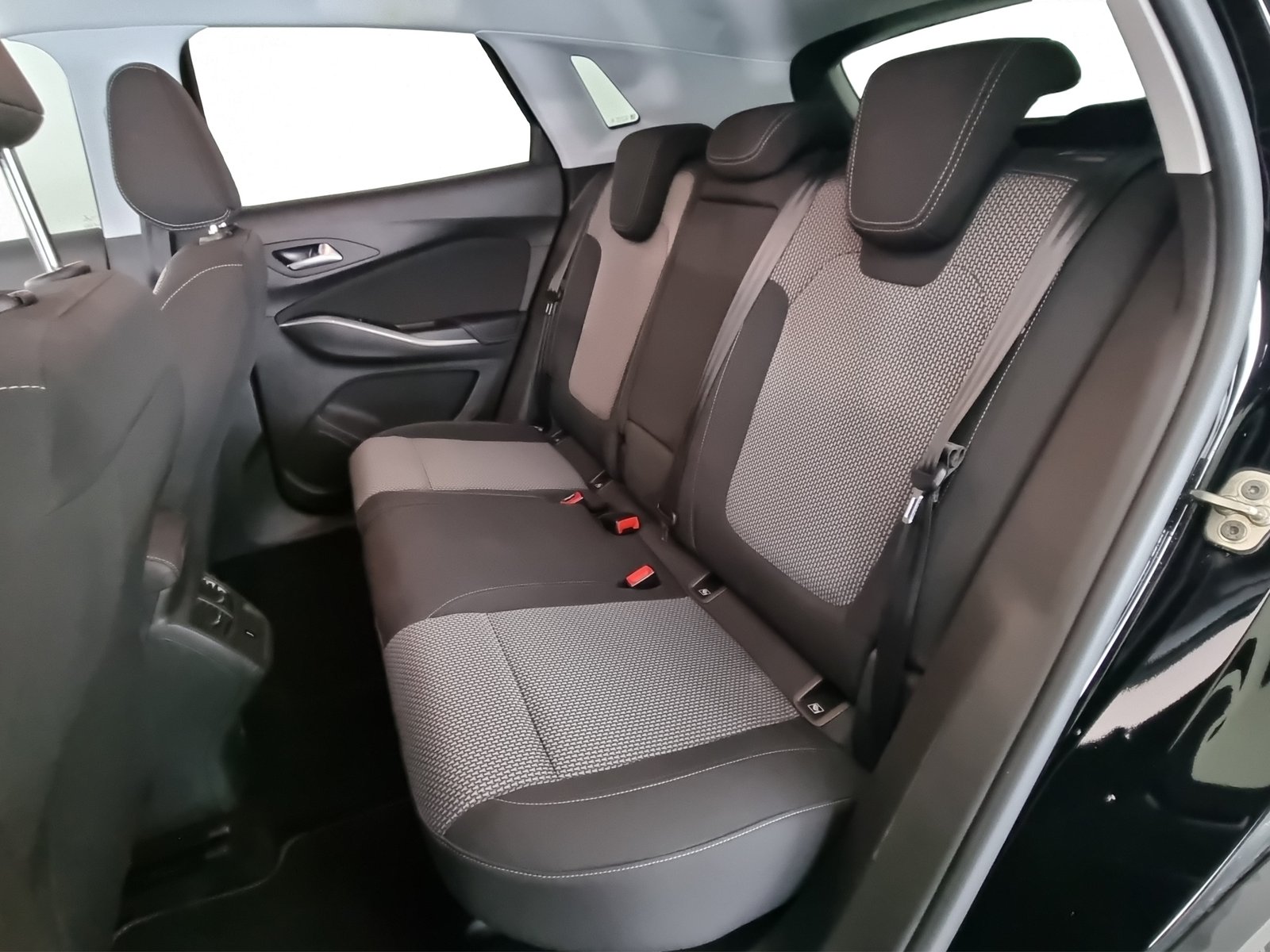 OPEL Grandland X 1.2i TP Enjoy, Benzin, Occasion / Gebraucht, Handschaltung - 7