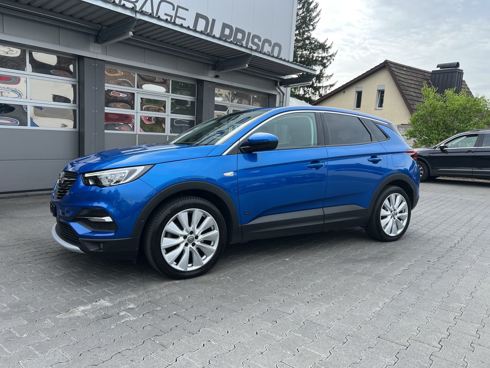 OPEL Grandland X 1.6 Hybrid4 Ultimate Automatik