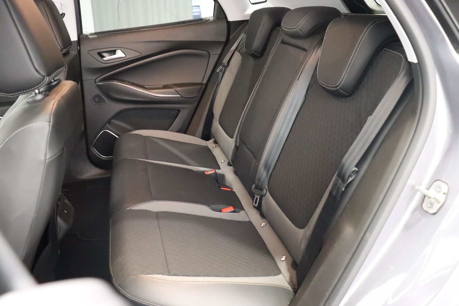 OPEL Grandland X 1.6 T PHEV Excellence, Hybride Rechargeable Essence/Électricité, Occasion / Utilisé, Automatique - 7