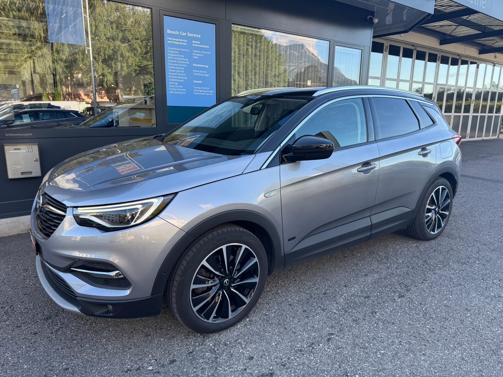 OPEL Grandland X 1.6Turbo 4x4 Plug-in-Hybrid Ultimate