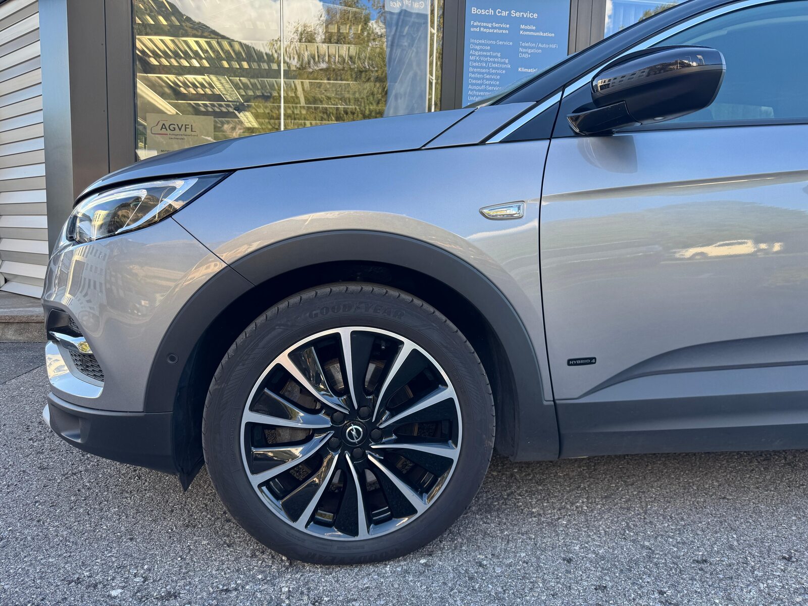 OPEL Grandland X 1.6Turbo 4x4 Plug-in-Hybrid Ultimate, Plug-in-Hybrid Petrol/Electric, Second hand / Used, Automatic - 2