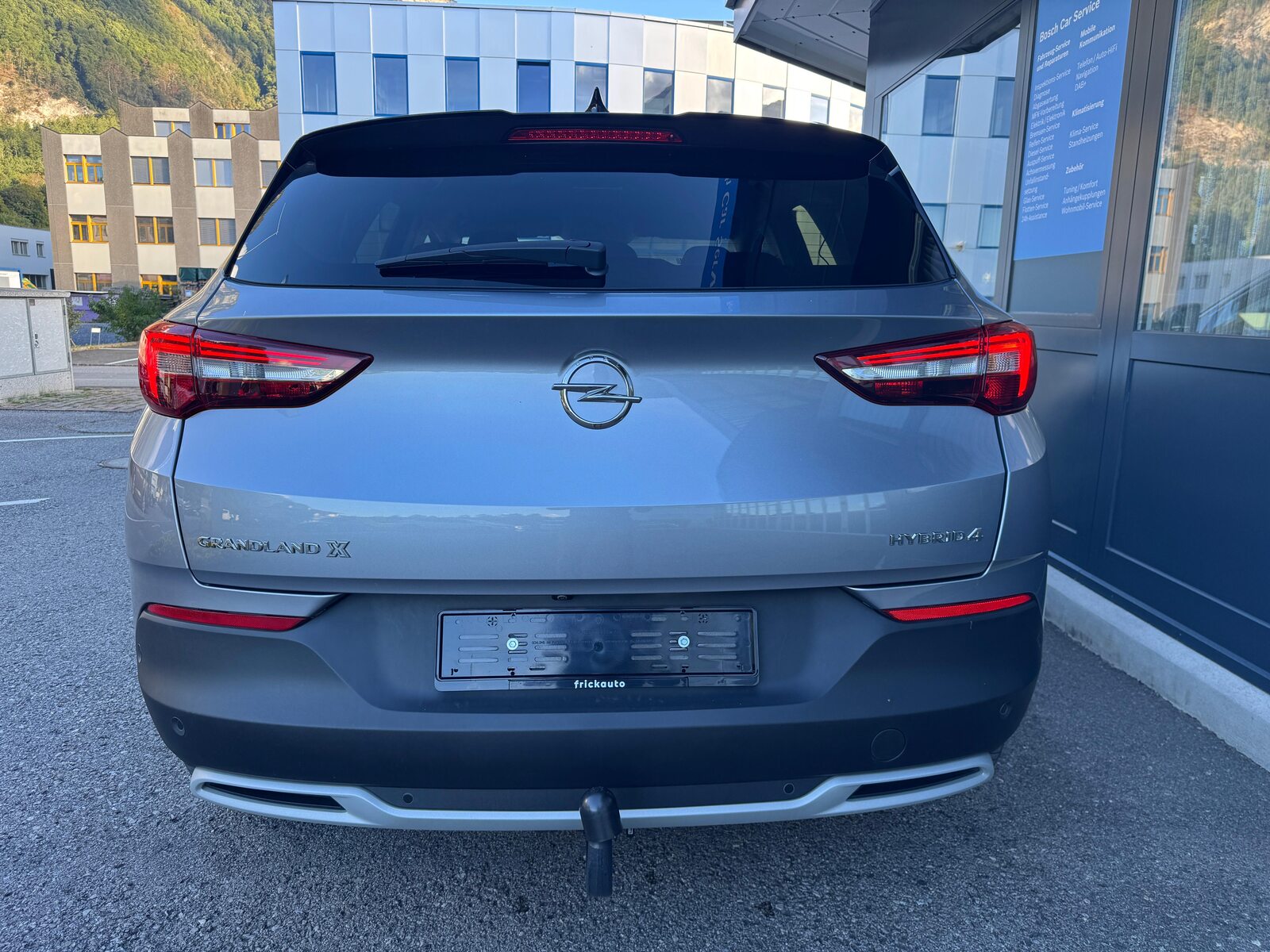 OPEL Grandland X 1.6Turbo 4x4 Plug-in-Hybrid Ultimate, Plug-in-Hybrid Petrol/Electric, Second hand / Used, Automatic - 4