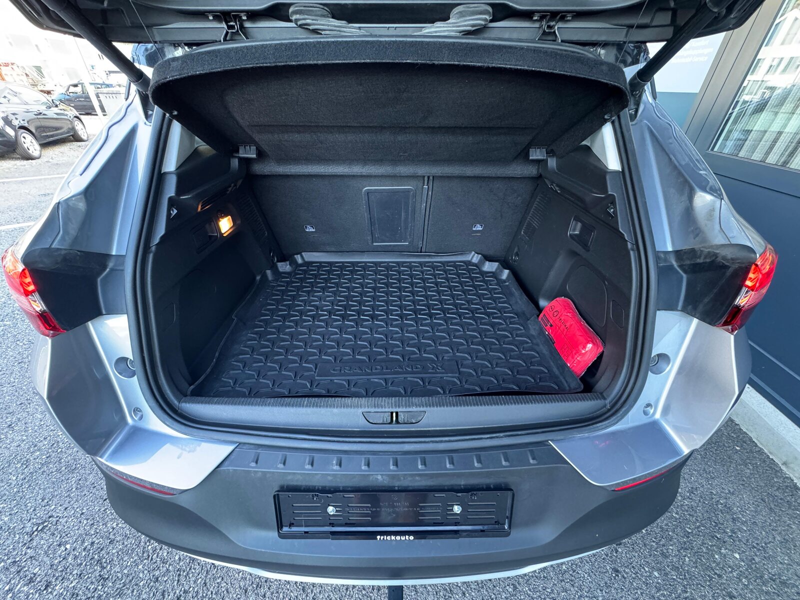 OPEL Grandland X 1.6Turbo 4x4 Plug-in-Hybrid Ultimate, Plug-in-Hybrid Petrol/Electric, Second hand / Used, Automatic - 6