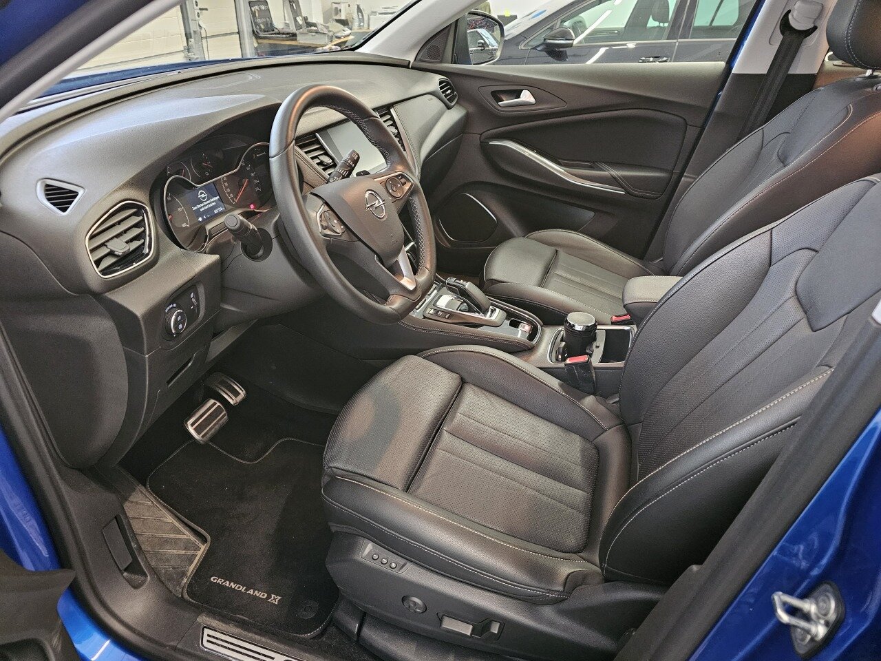 OPEL Grandland X 1.6 Hybrid4 Ultimate Automatik, Hybride Rechargeable Essence/Électricité, Occasion / Utilisé, Automatique - 4