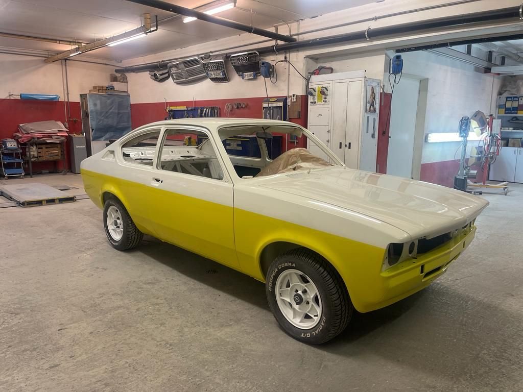 OPEL 2000 GT/E, Essence, Occasion / Utilisé, Manuelle - 3