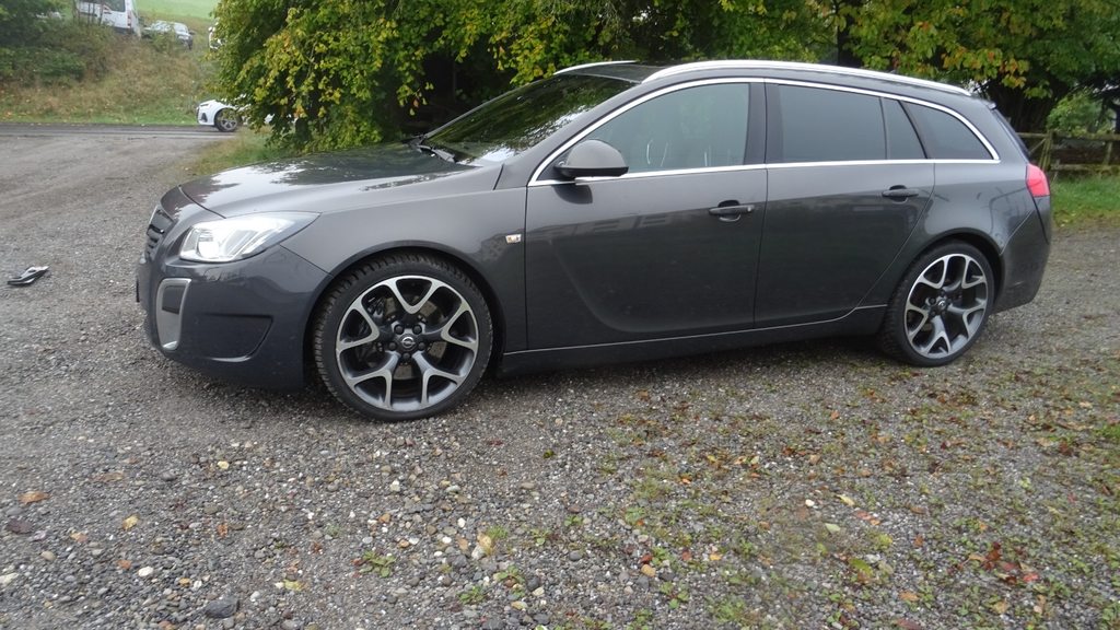 OPEL Insignia Sports Tourer 2.8 V6 T 4x4 OPC, Benzin, Occasion / Gebraucht, Automatik - 5