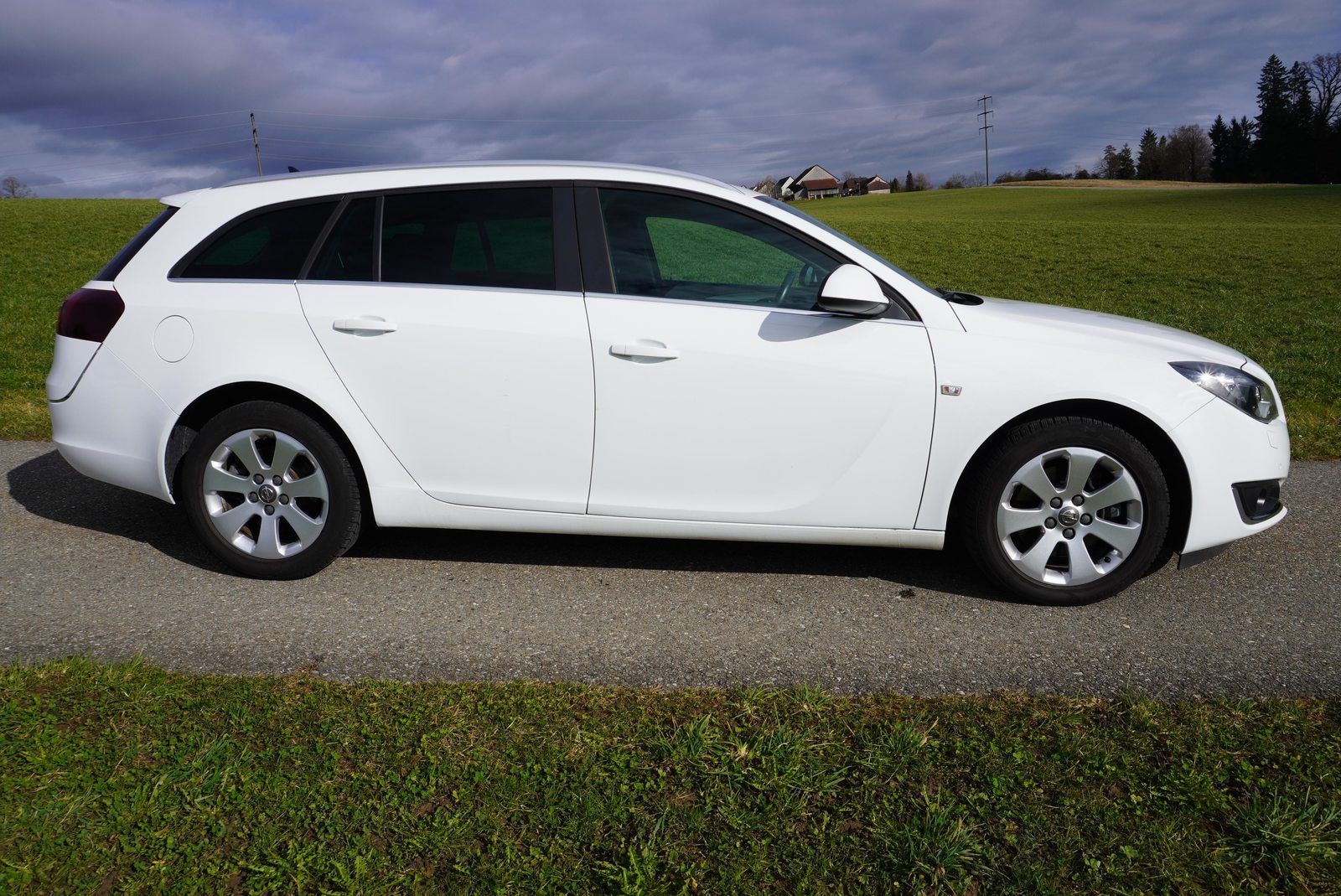 OPEL Insignia Sports Tourer 1.6 T Edition, Benzin, Occasion / Gebraucht, Automatik - 4