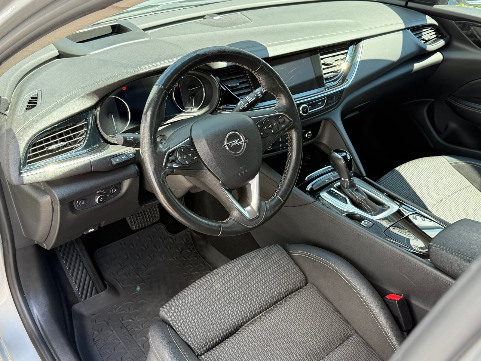 OPEL Insignia 2.0 BiDTI Sports Tourer Excellence 4WD A., Diesel, Occasion / Utilisé, Automatique - 5