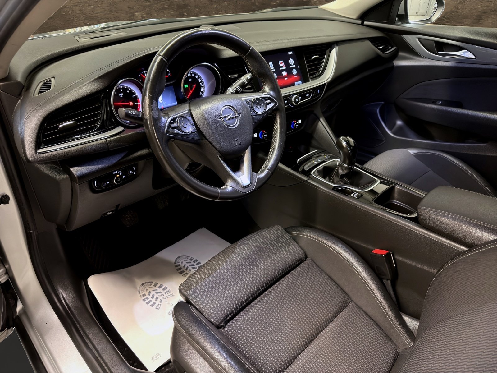 OPEL Insignia 1.5 T Sports Tourer Exclusive, Benzin, Occasion / Gebraucht, Handschaltung - 7