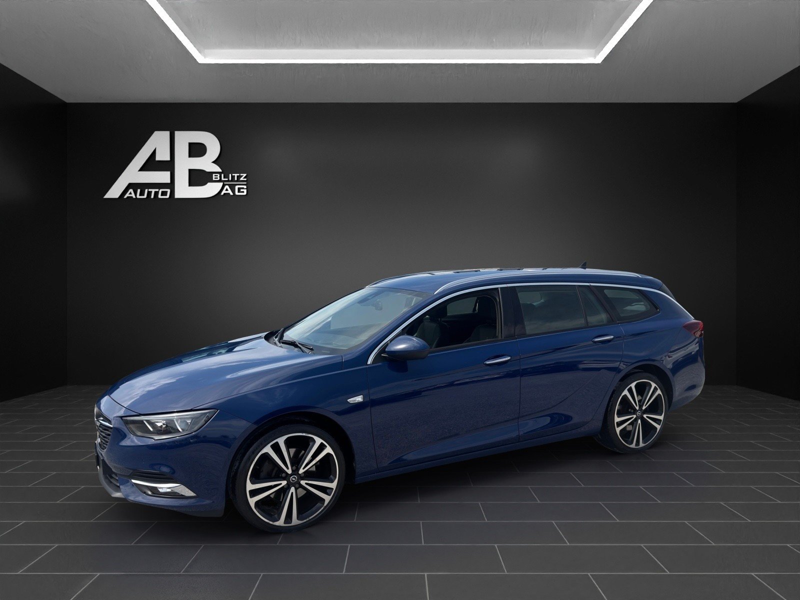 OPEL Insignia 2.0 BiDTI Sports Tourer Excellence 4WD Automat, Diesel, Second hand / Used, Automatic - 2