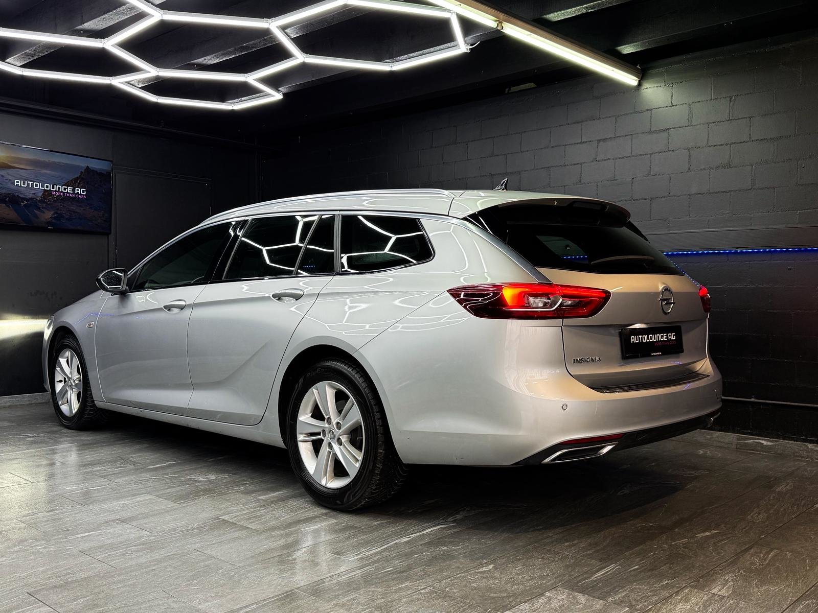 OPEL Insignia 2.0 T Sports Tourer Edition Automatic, Essence, Occasion / Utilisé, Automatique - 4