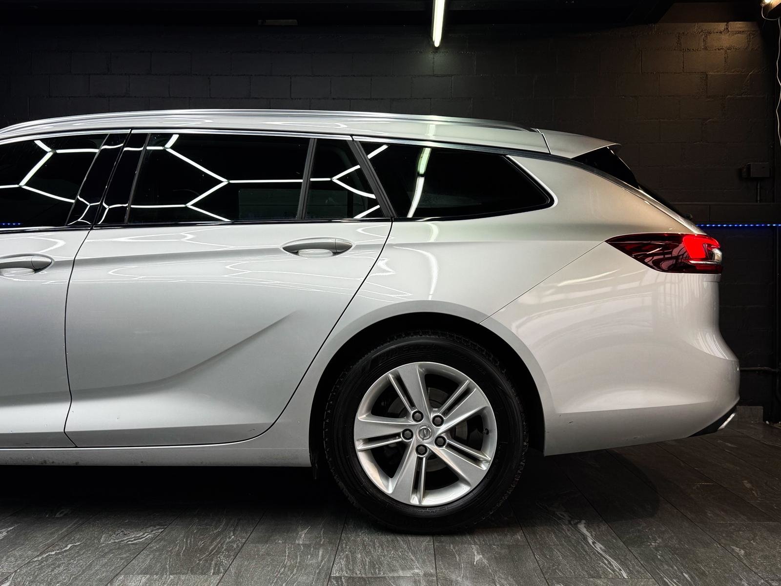 OPEL Insignia 2.0 T Sports Tourer Edition Automatic, Essence, Occasion / Utilisé, Automatique - 6