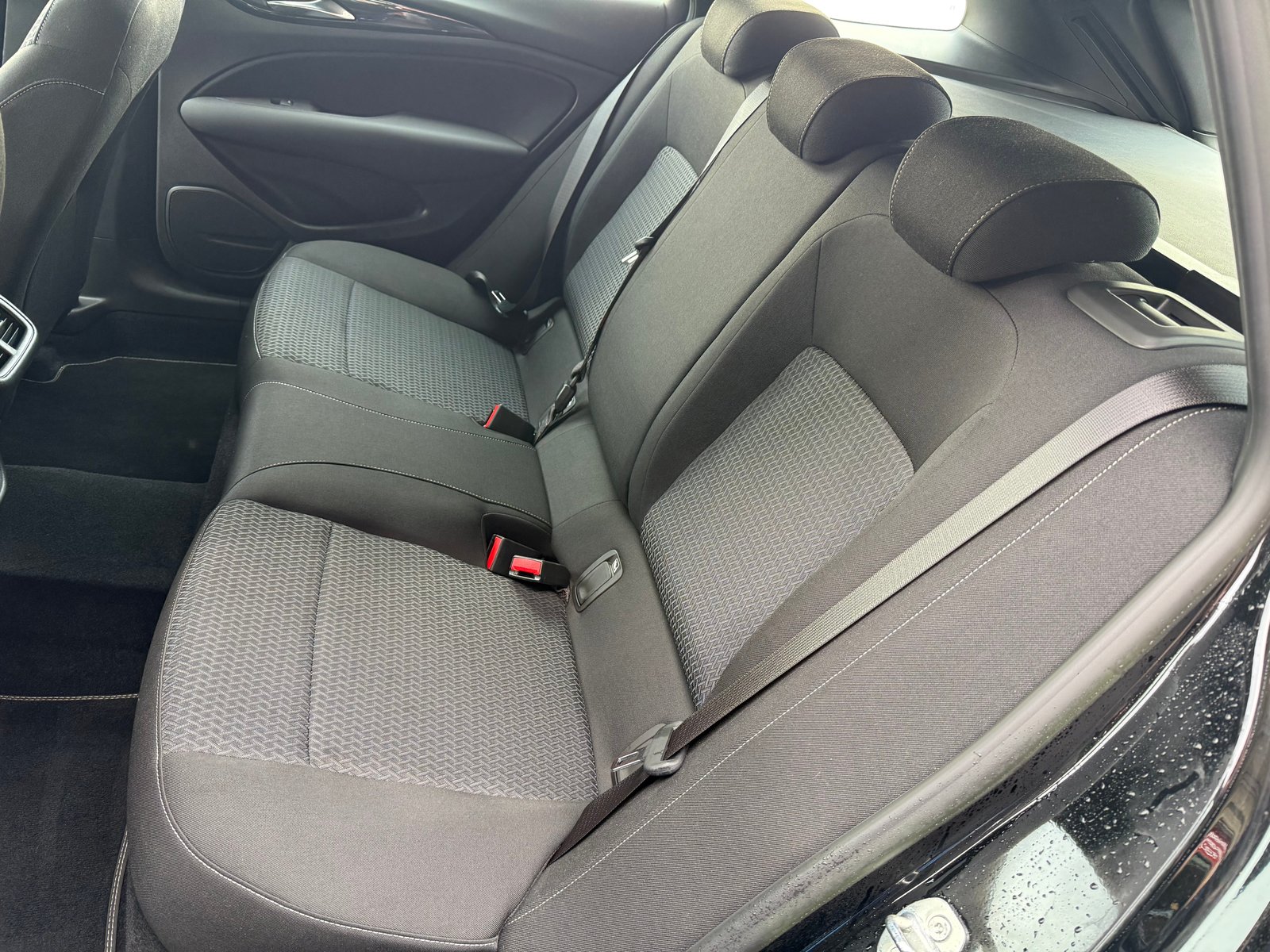 OPEL Insignia 1.5 CDTI Sports Tourer Elegance Automatic, Diesel, Occasion / Utilisé, Automatique - 7