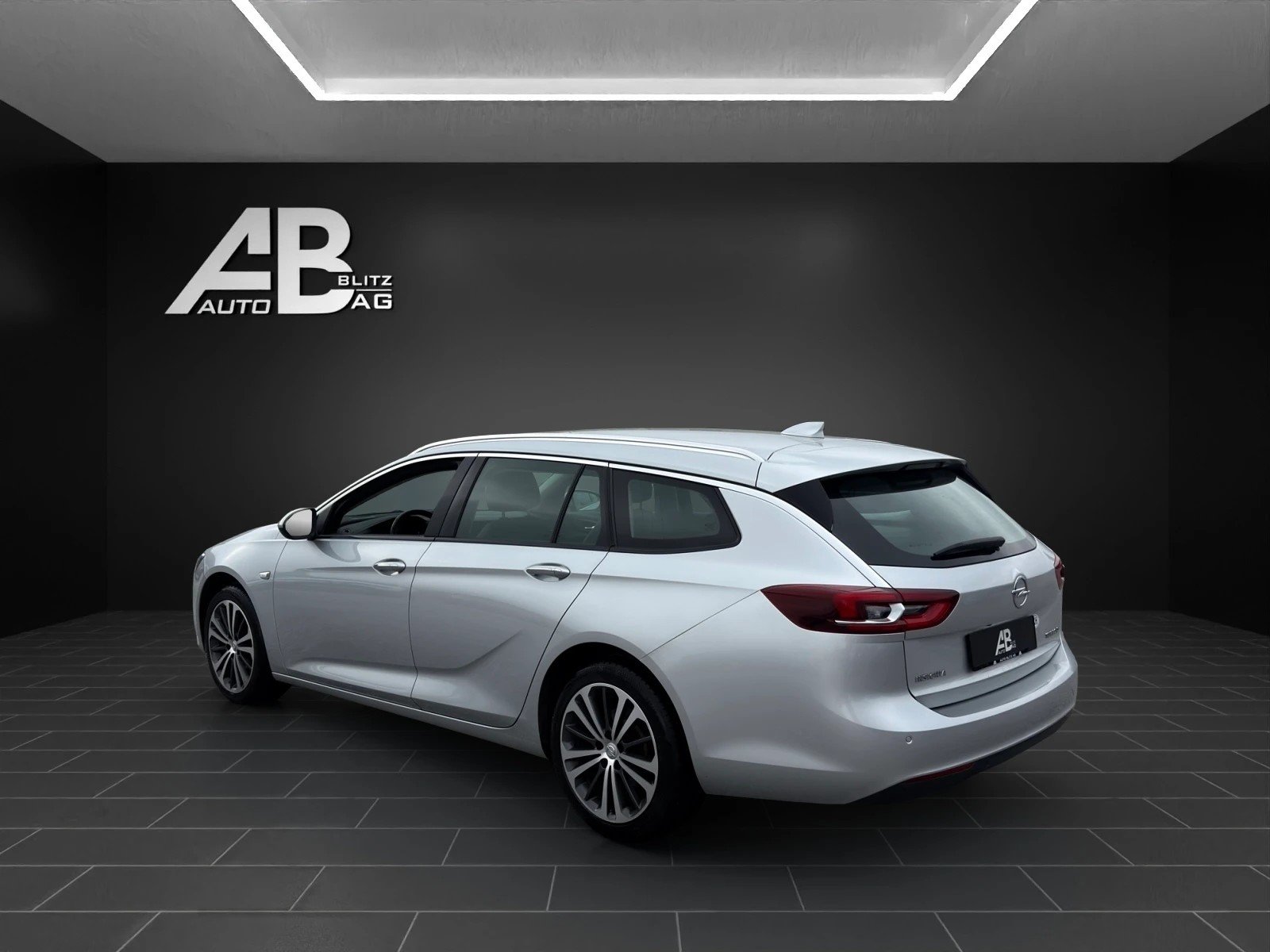 OPEL Insignia 2.0 CDTI Sports Tourer Edition, Diesel, Occasion / Utilisé, Manuelle - 3