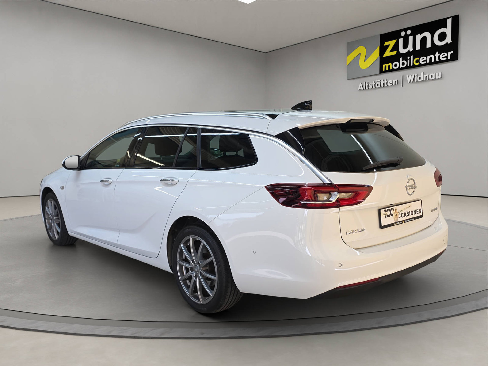 OPEL Insignia Sports Tourer 1.5 T Excellence, Petrol, Second hand / Used, Automatic - 3