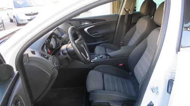 OPEL Insignia 2.0T Sport 4WD, Occasion / Utilisé, Automatique - 7