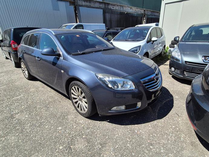 OPEL Insignia Sports Tourer 2.0 Turbo Sport 4WD, Benzin, Occasion / Gebraucht, Handschaltung