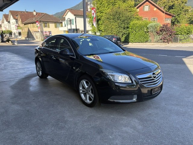 OPEL Insignia 2.0 T 4x4 Cosmo, Benzin, Occasion / Gebraucht, Automatik - 4