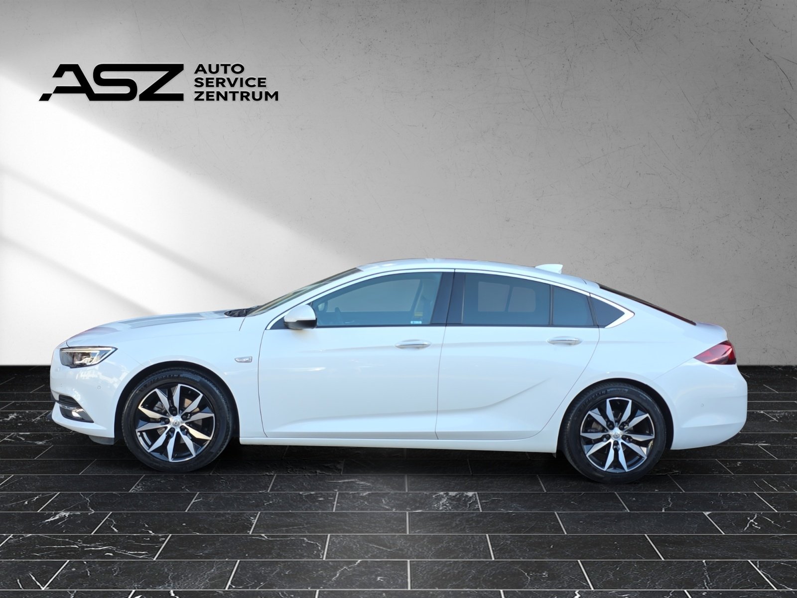 OPEL Insignia Grand Sport 1.5 T Excellence, Petrol, Second hand / Used, Automatic - 2