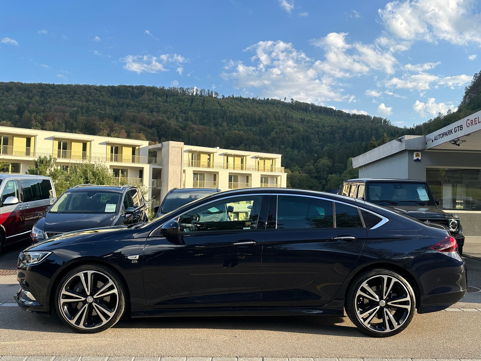 OPEL Insignia 2.0 T Grand Sport Excellence 4WD Automat., Essence, Occasion / Utilisé, Automatique - 4