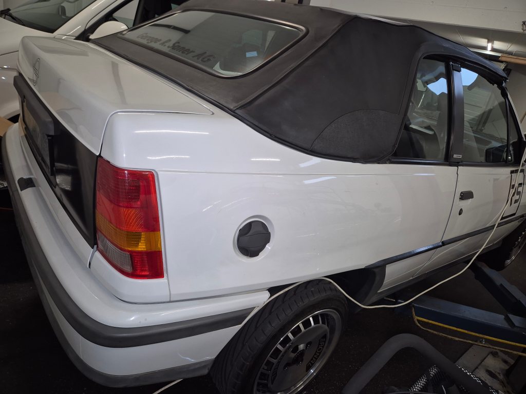 OPEL KADETT 2.0i GSi, Essence, Occasion / Utilisé, Manuelle - 4