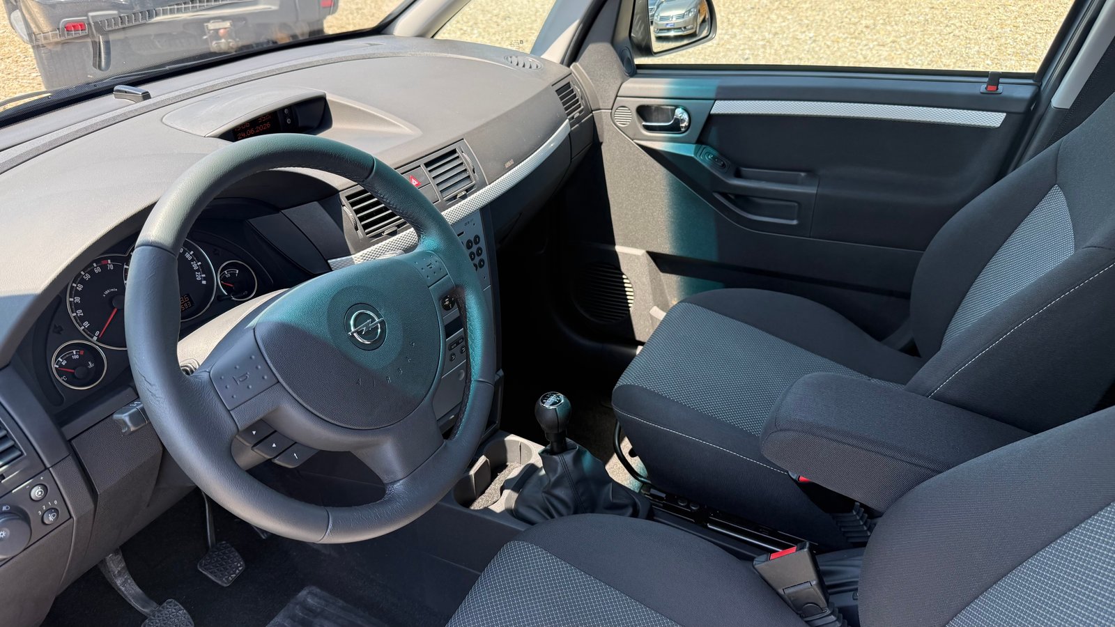OPEL Meriva 1.8i 16V Cosmo, Petrol, Second hand / Used, Manual - 3