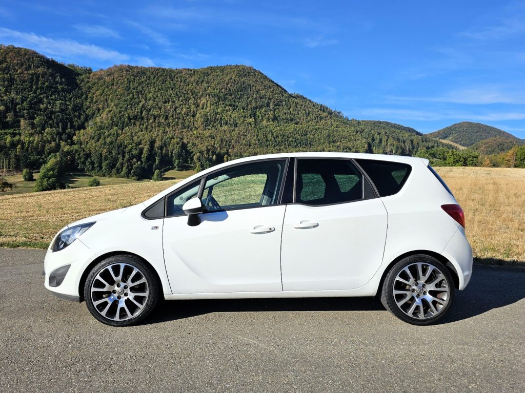 OPEL MERIVA 1.4T Enjoy Design Edition, Essence, Occasion / Utilisé, Manuelle - 2