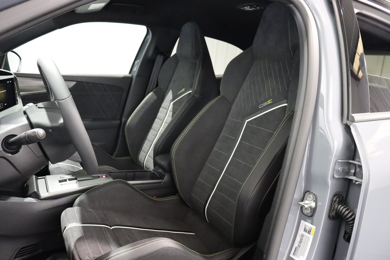 OPEL Mokka-e GSe, Electric, New car, Automatic - 4