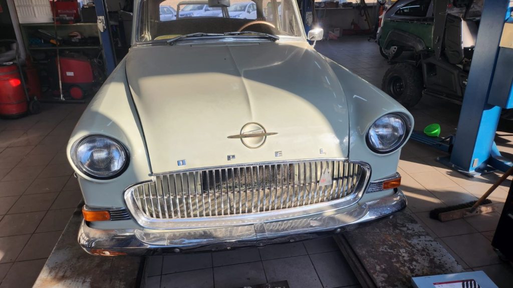 OPEL REKORD Olympia, Petrol, Classic, Manual - 3