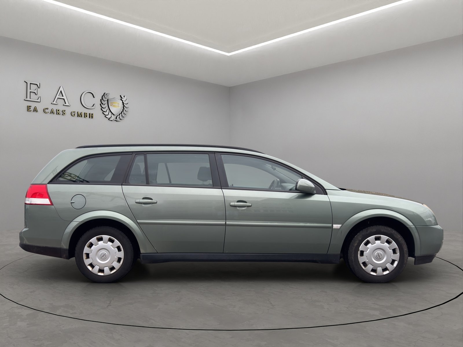 OPEL Vectra Caravan 1.8 Essentia, Petrol, Second hand / Used, Manual - 6