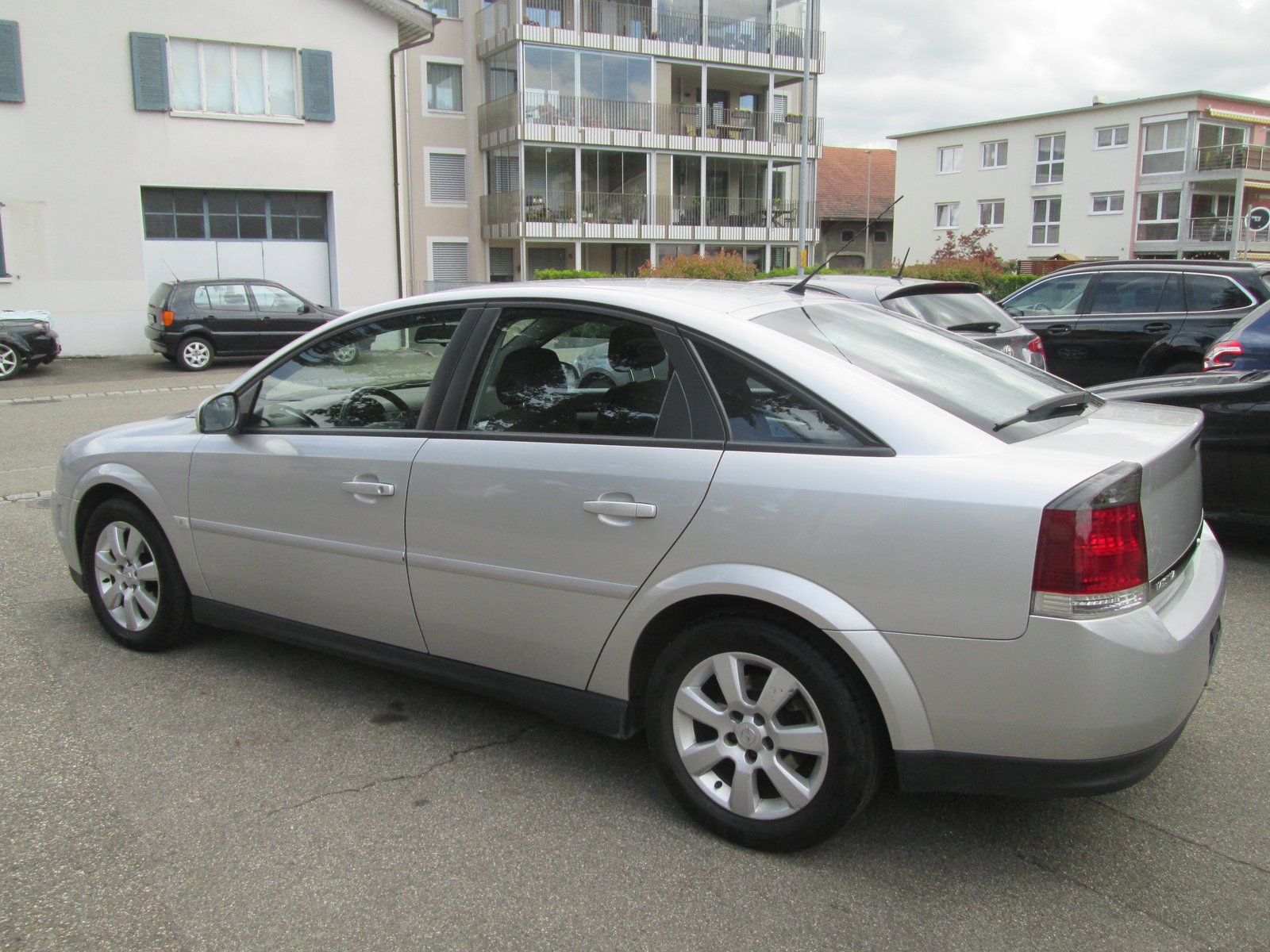 OPEL Vectra 2.2 Design Edition, Petrol, Second hand / Used, Automatic - 3