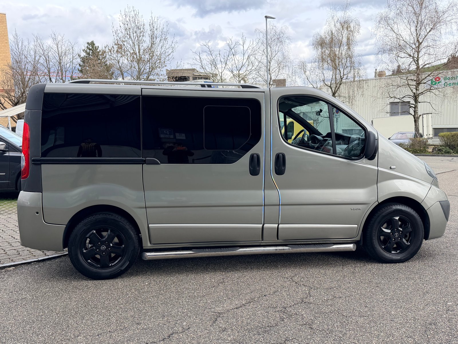 OPEL Vivaro Tour 2.0 CDTI 2.7t L1H1, Diesel, Occasion / Gebraucht, Handschaltung - 2