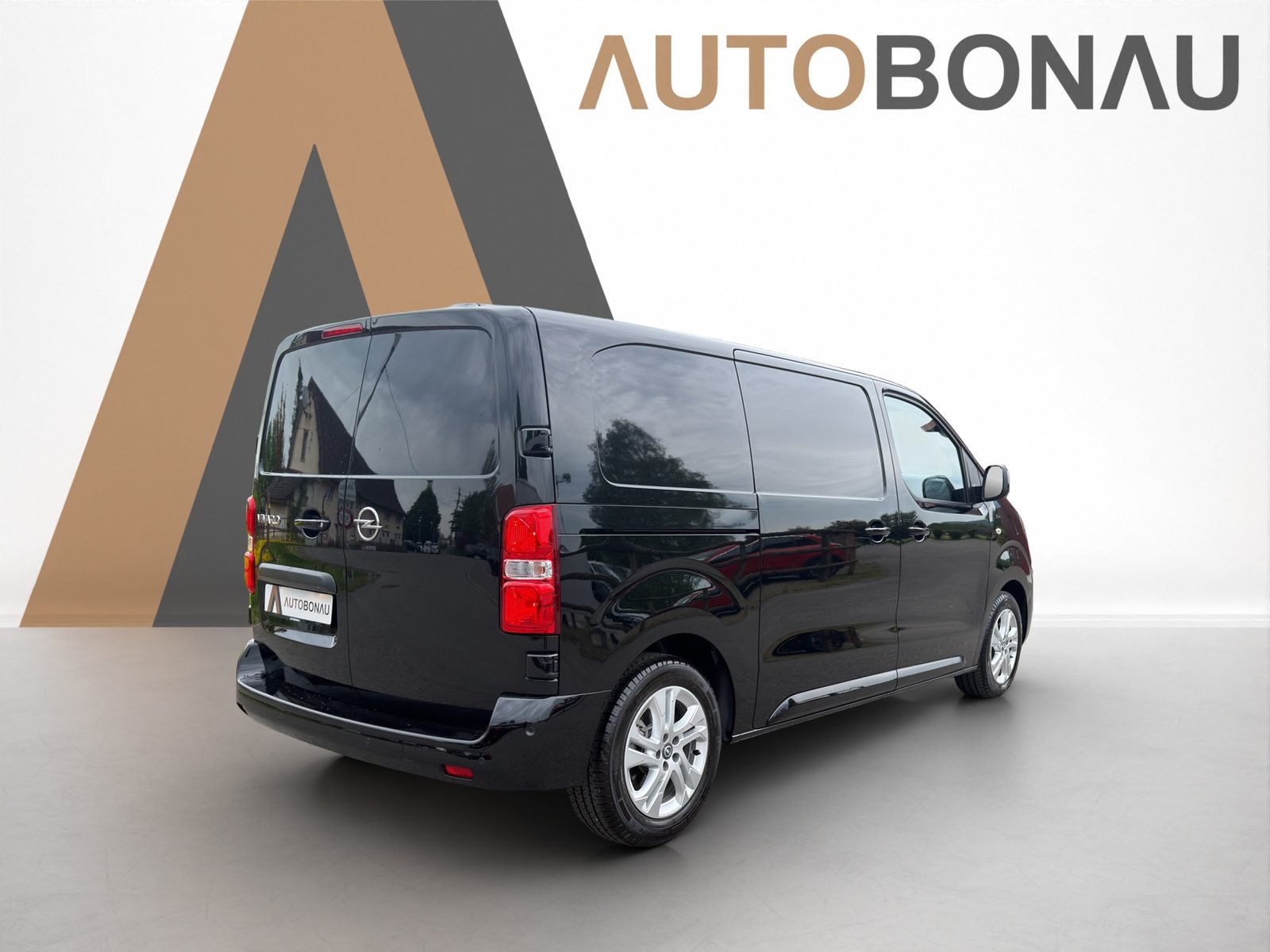 OPEL Vivaro Cargo 2.7 t M 2.0 D 144 S/S, Diesel, Second hand / Used, Automatic - 5