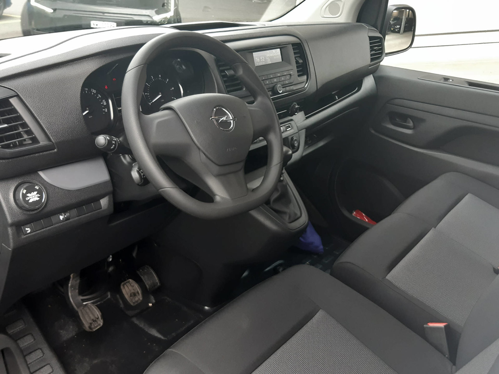 OPEL Vivaro Cargo 2.7 t M 2.0 D 144PS 4x4, Diesel, New car, Manual - 6
