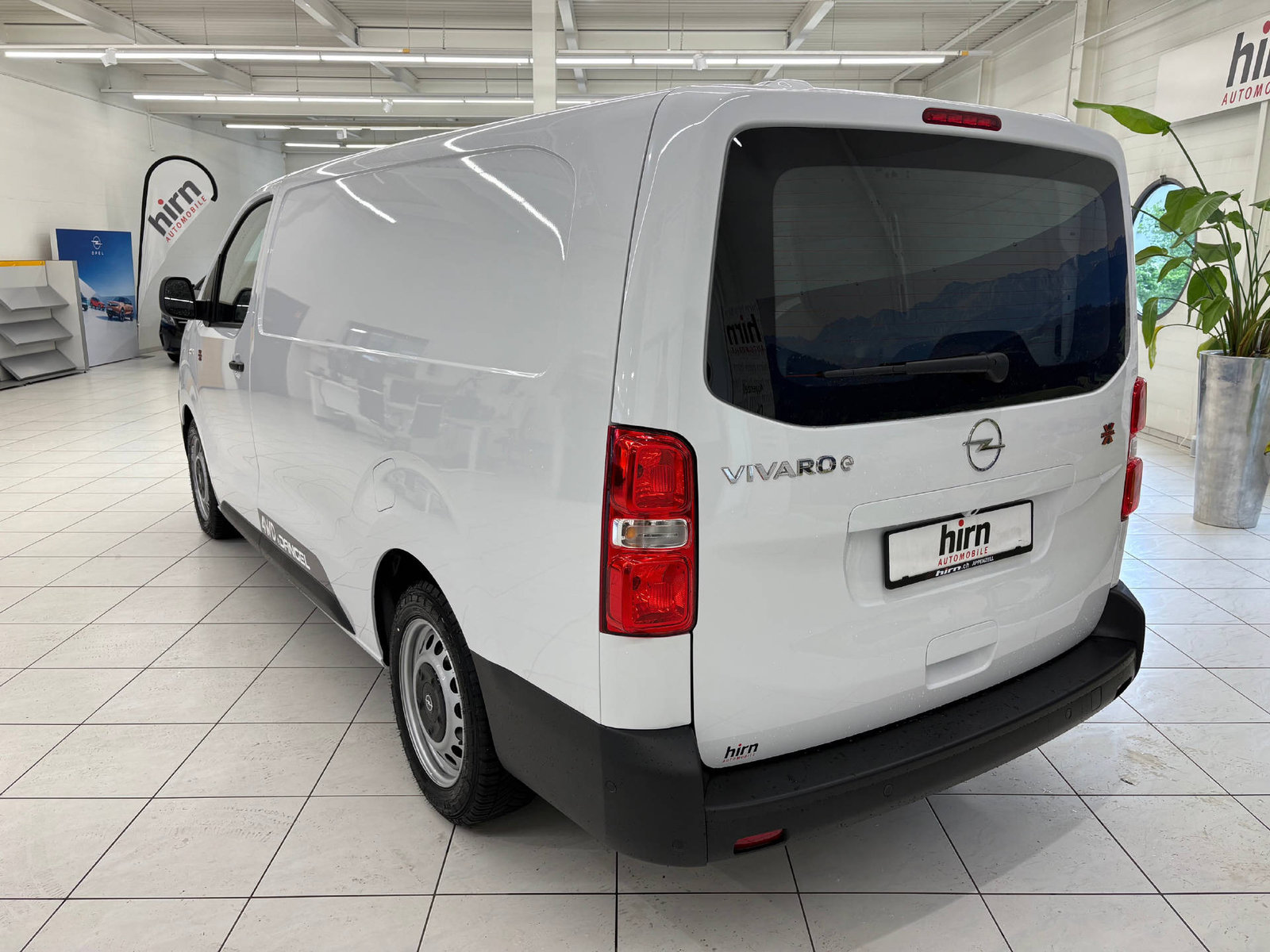 OPEL Vivaro-e Cargo XL 75kWh 4x4, Electric, New car, Automatic - 6