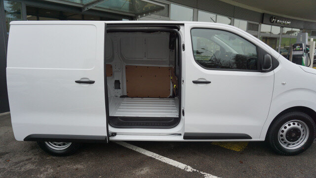 OPEL Vivaro Cargo 1.5 D M EyB, New car, Manual - 6