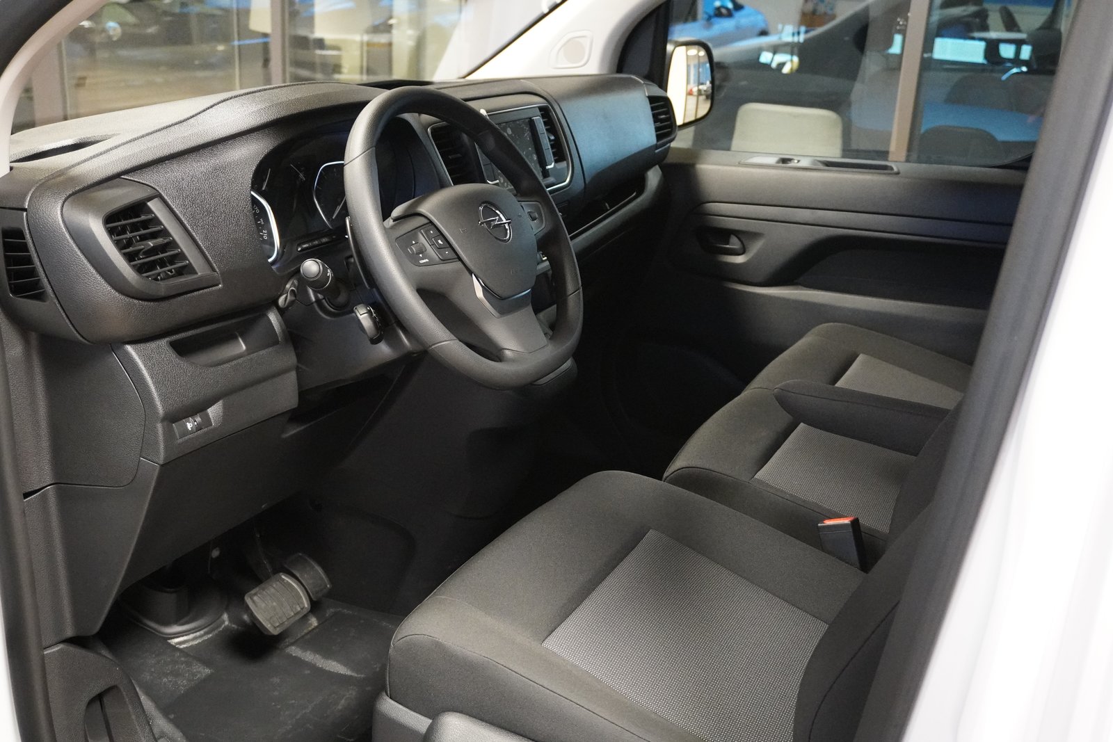 OPEL Vivaro Cargo 2.0 D s/s M, Diesel, Occasion / Utilisé, Automatique - 6