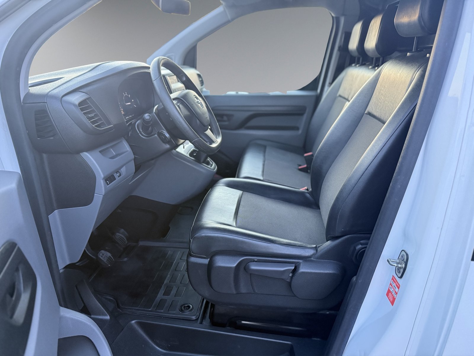 OPEL Vivaro Cargo 1.5 CDTI Enjoy s/s M, Diesel, Occasion / Gebraucht, Handschaltung - 7